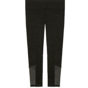 Victoria's Secret Pink Ultimate Moto Crop Legging